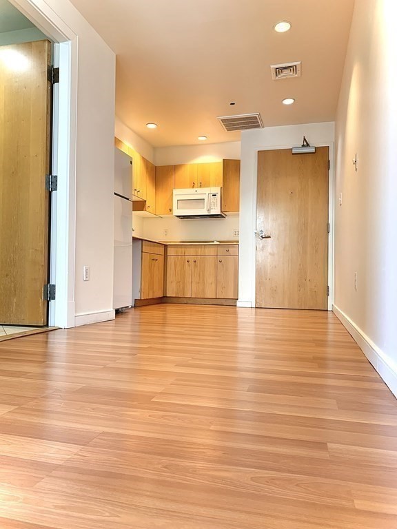 131 Tremont Street # 8G