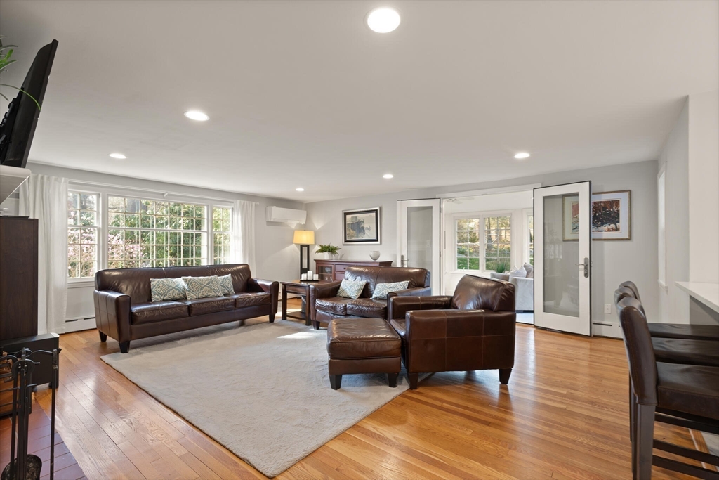 18 Pheasant Ave