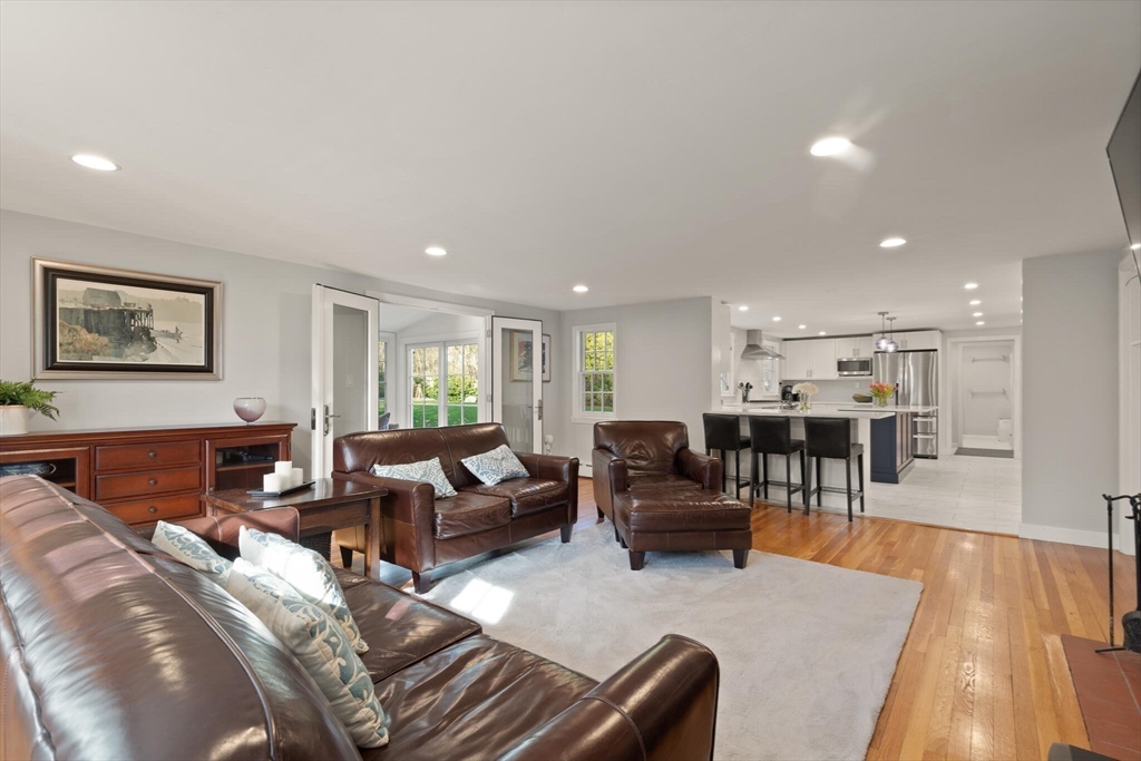 18 Pheasant Ave