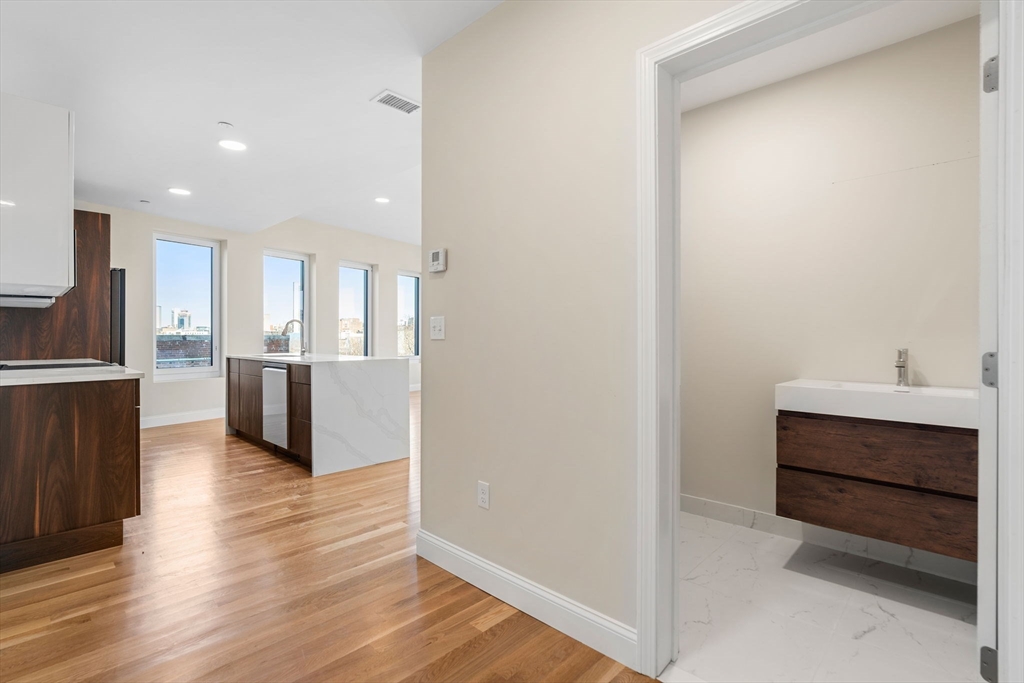 16 Taber Street # 506