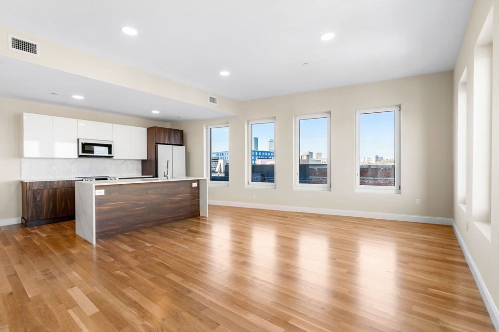 16 Taber Street # 506