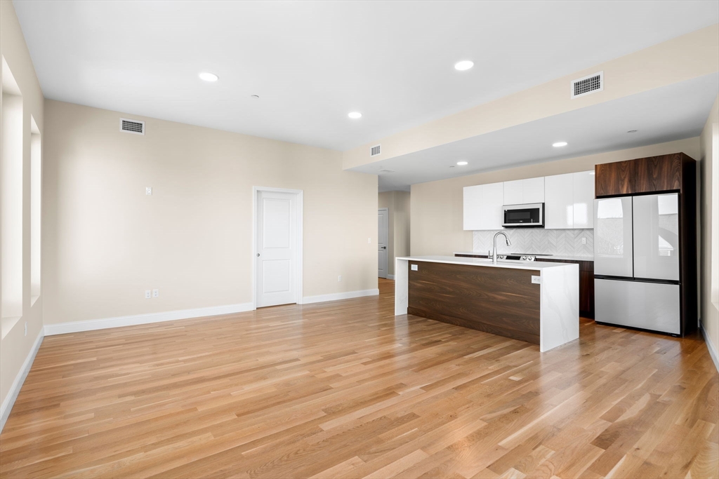 16 Taber Street # 506
