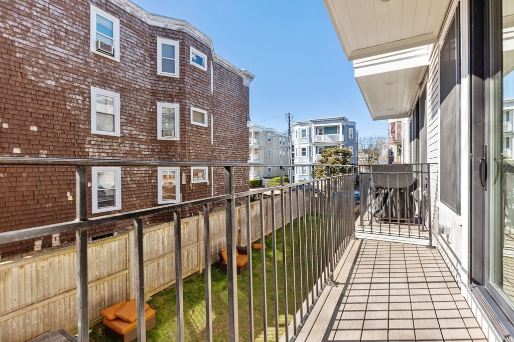 136 Sydney Street # 4