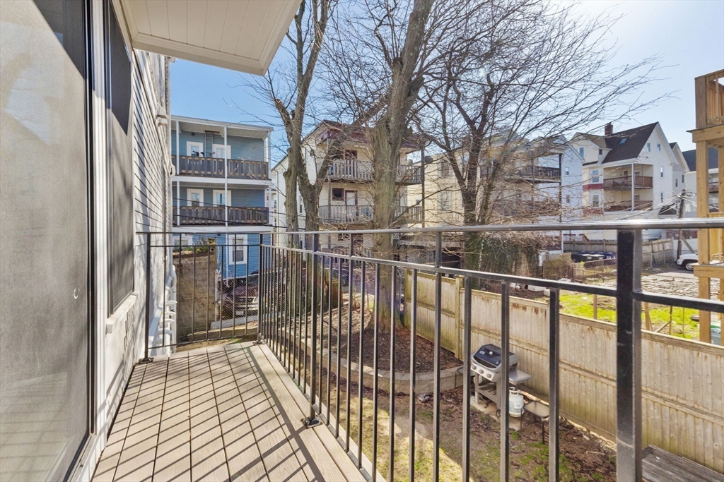 136 Sydney Street # 4
