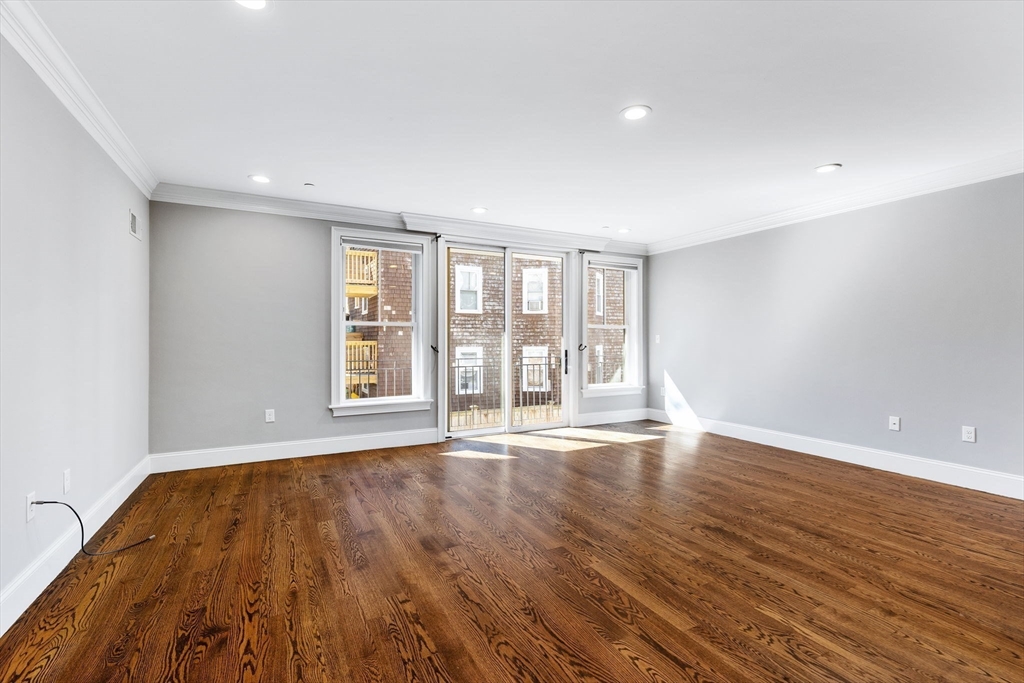 136 Sydney Street # 4