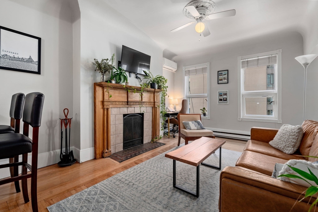 123 Saint Botolph Street # 10