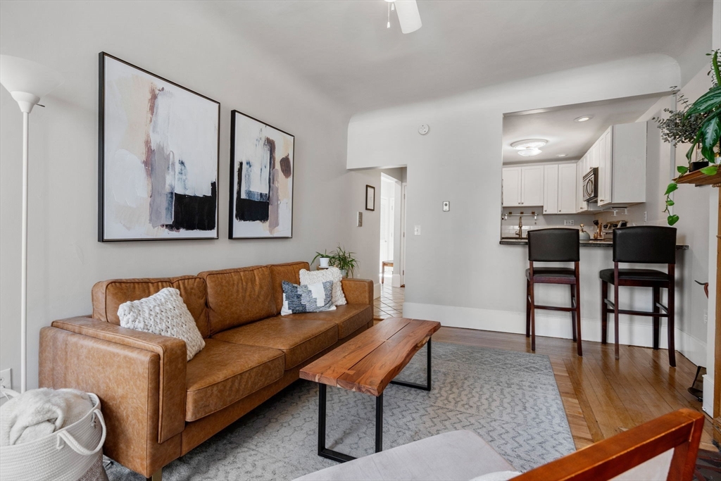 123 Saint Botolph Street # 10