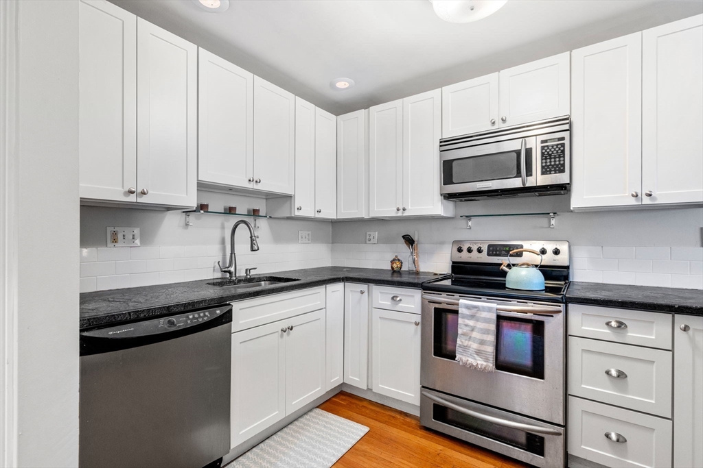 123 Saint Botolph Street # 10