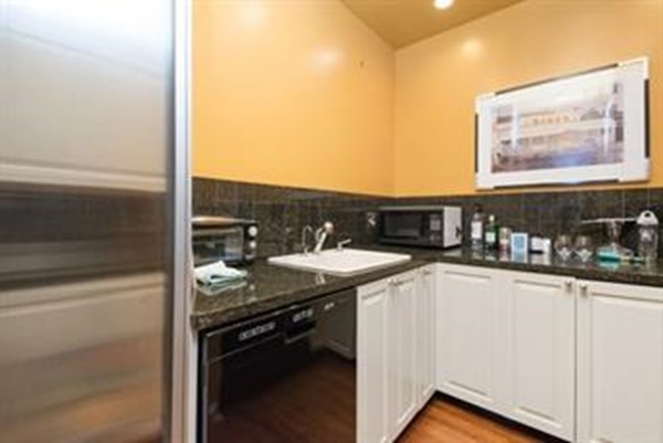 75 Marlborough # 3