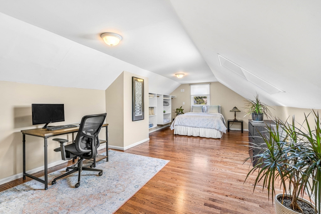 9 University Dr