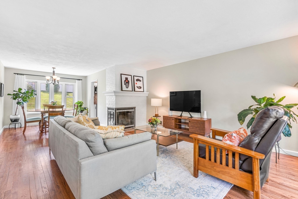 9 University Dr