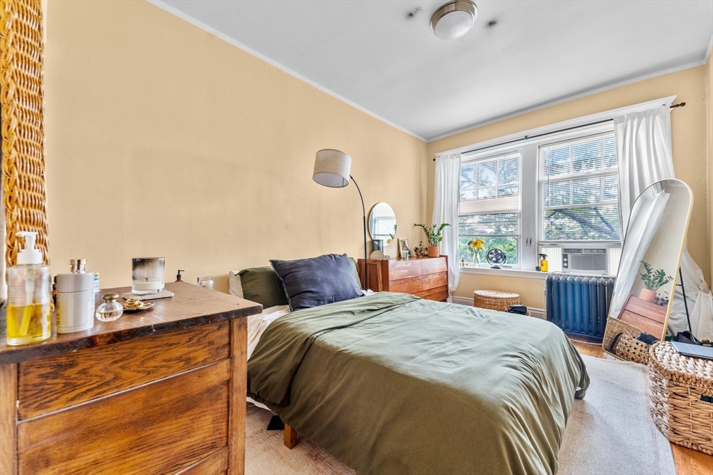 282 Newbury Street # 20