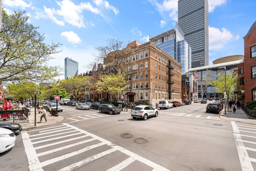 282 Newbury Street # 20