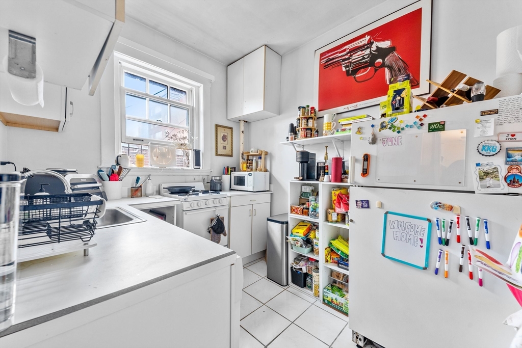 282 Newbury Street # 20