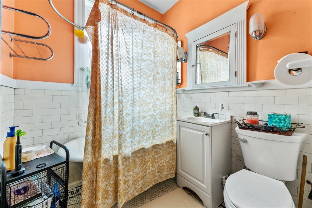 282 Newbury Street # 20