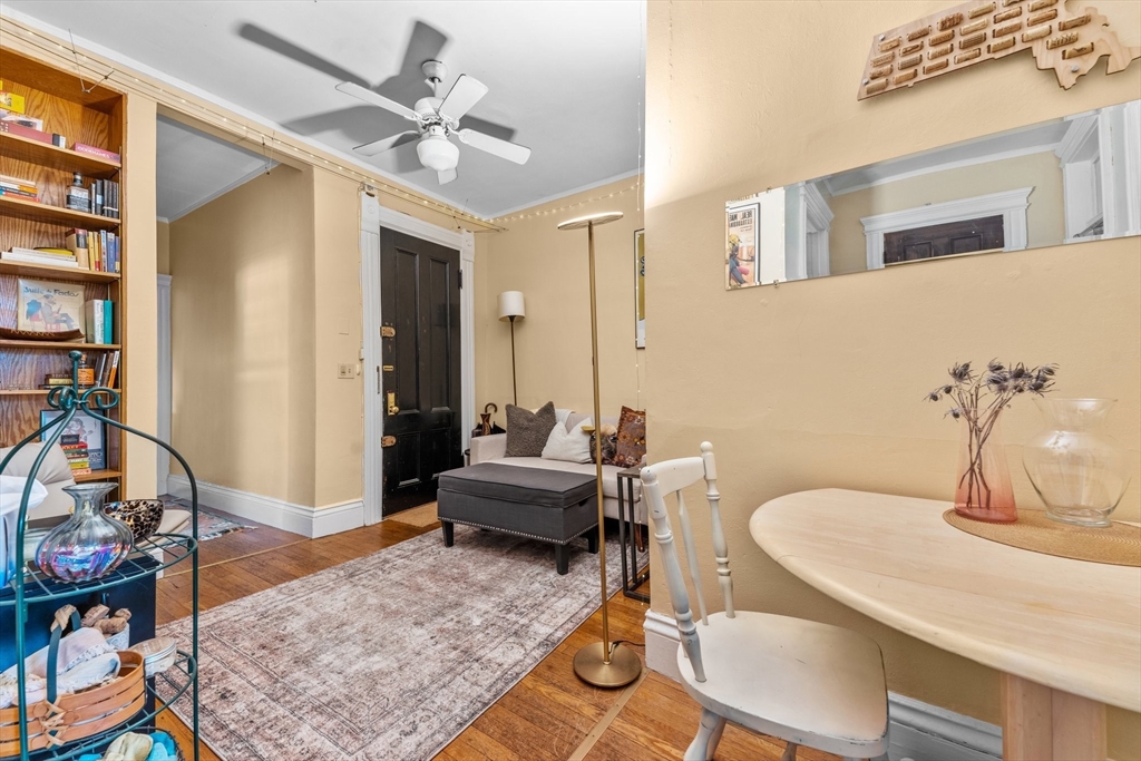 282 Newbury Street # 20