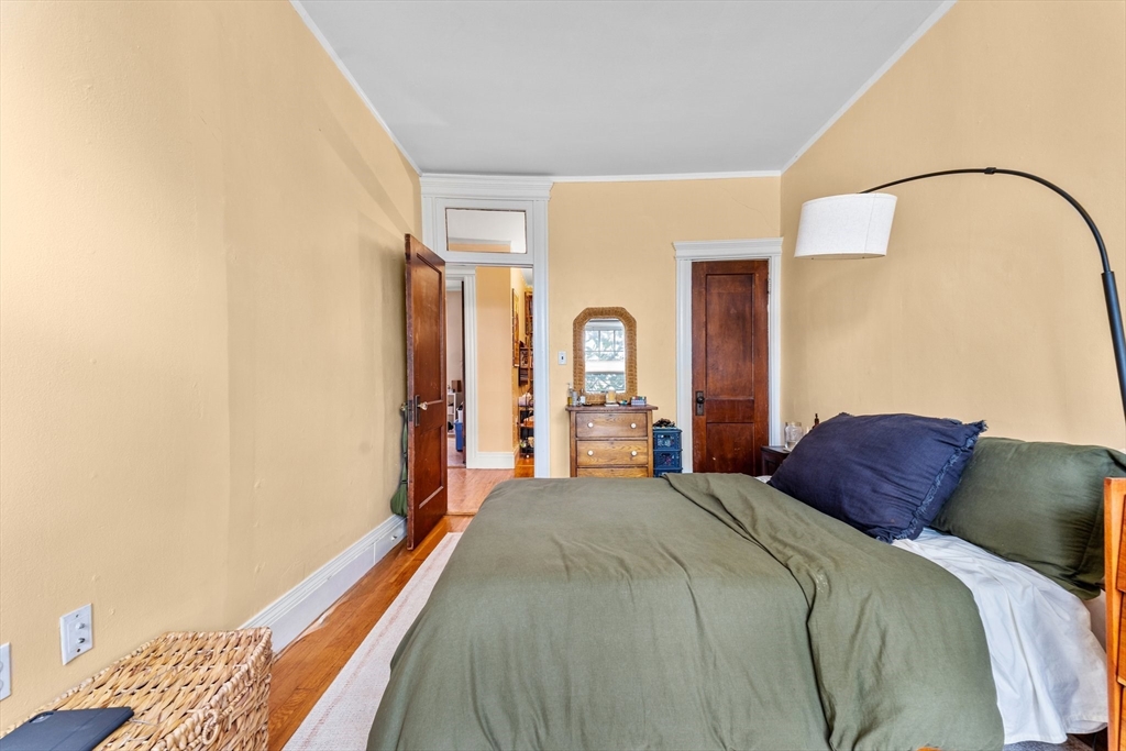 282 Newbury Street # 20