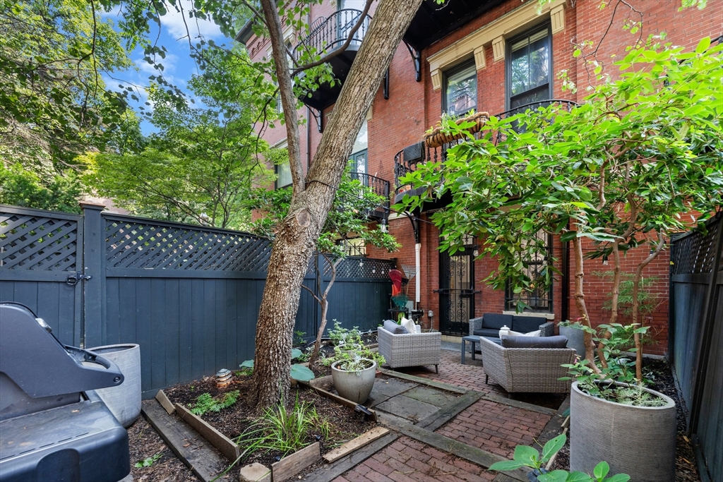 150 Appleton Street # 1D