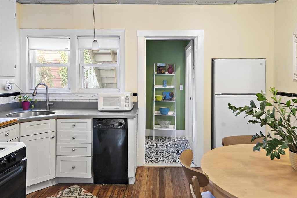 111 Bartlett # 1