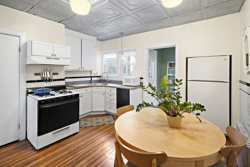 111 Bartlett # 1