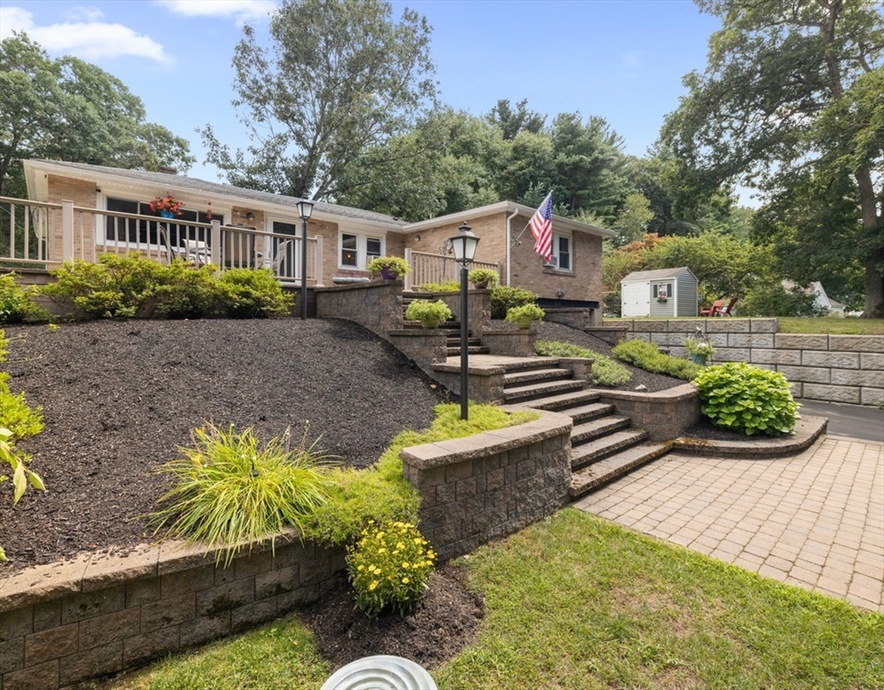 313 Old Connecticut Path