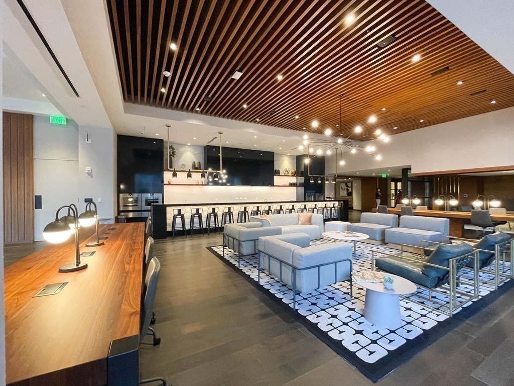 133 Seaport Boulevard # 918
