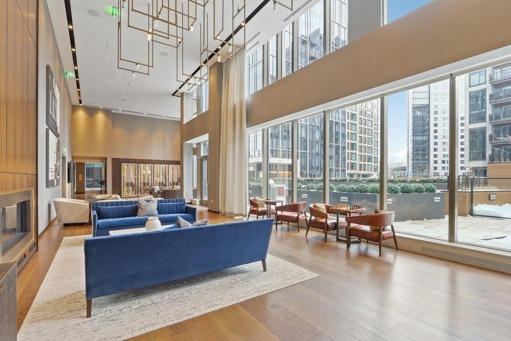 133 Seaport Boulevard # 918