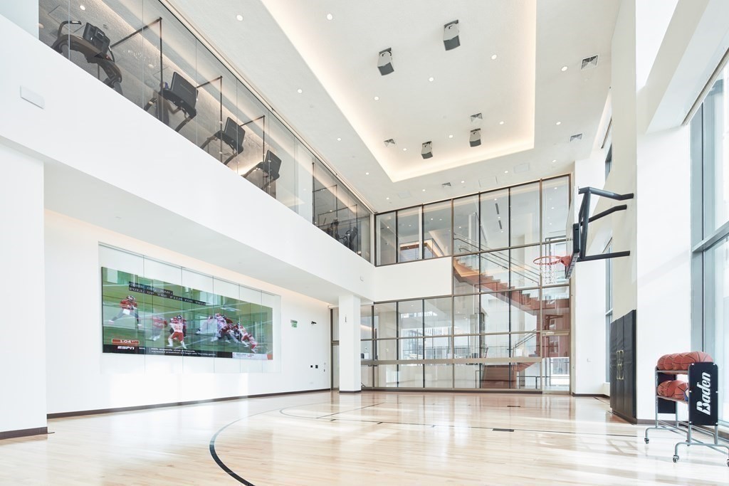 133 Seaport Boulevard # 918