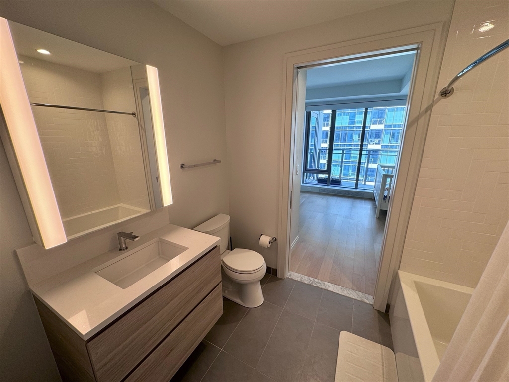 133 Seaport Boulevard # 918