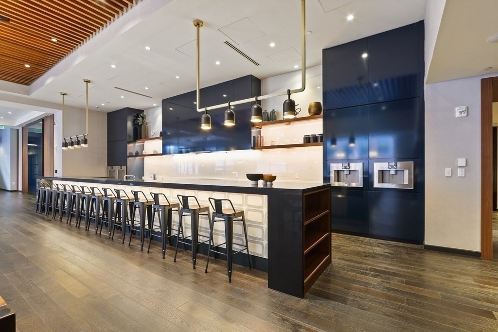 133 Seaport Boulevard # 918