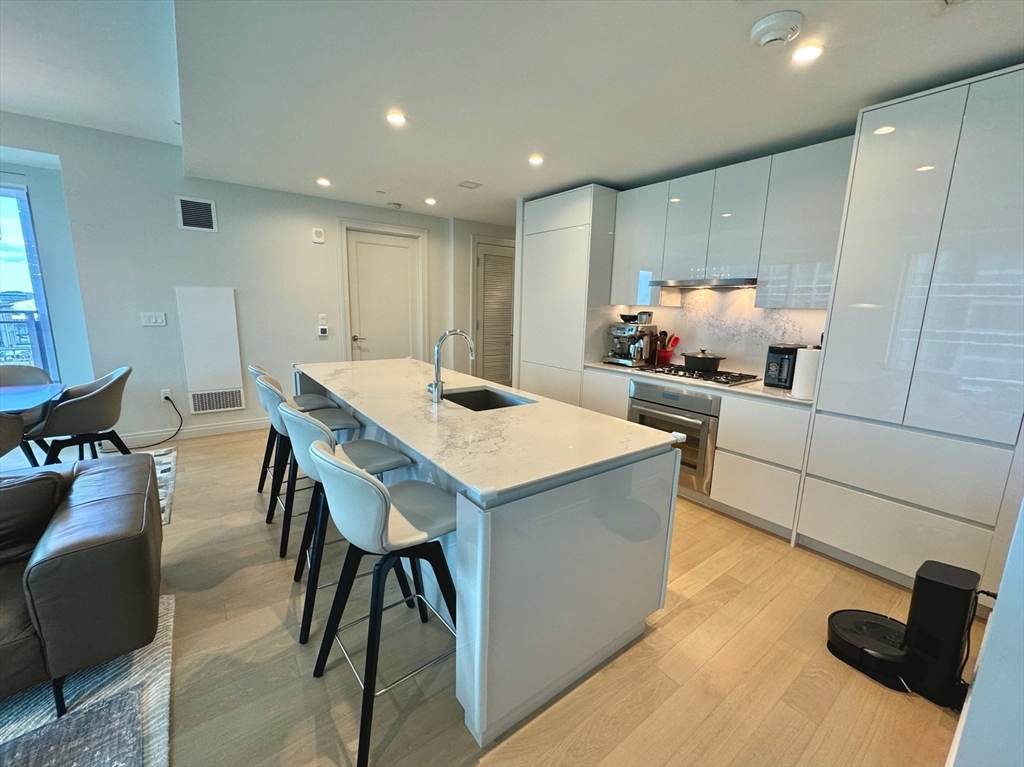 133 Seaport Boulevard # 918