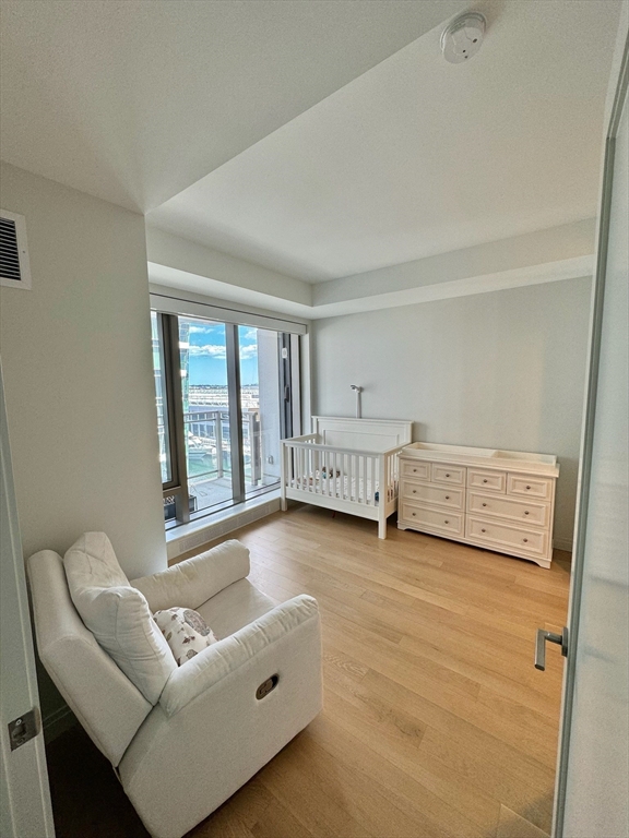 133 Seaport Boulevard # 918
