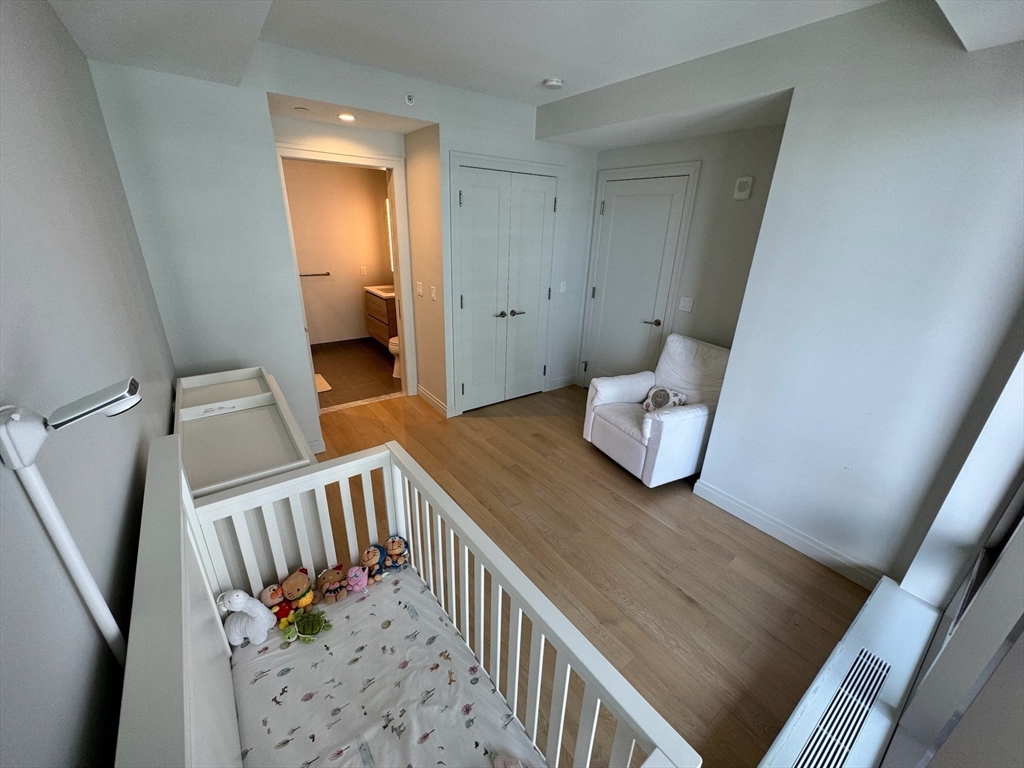 133 Seaport Boulevard # 918