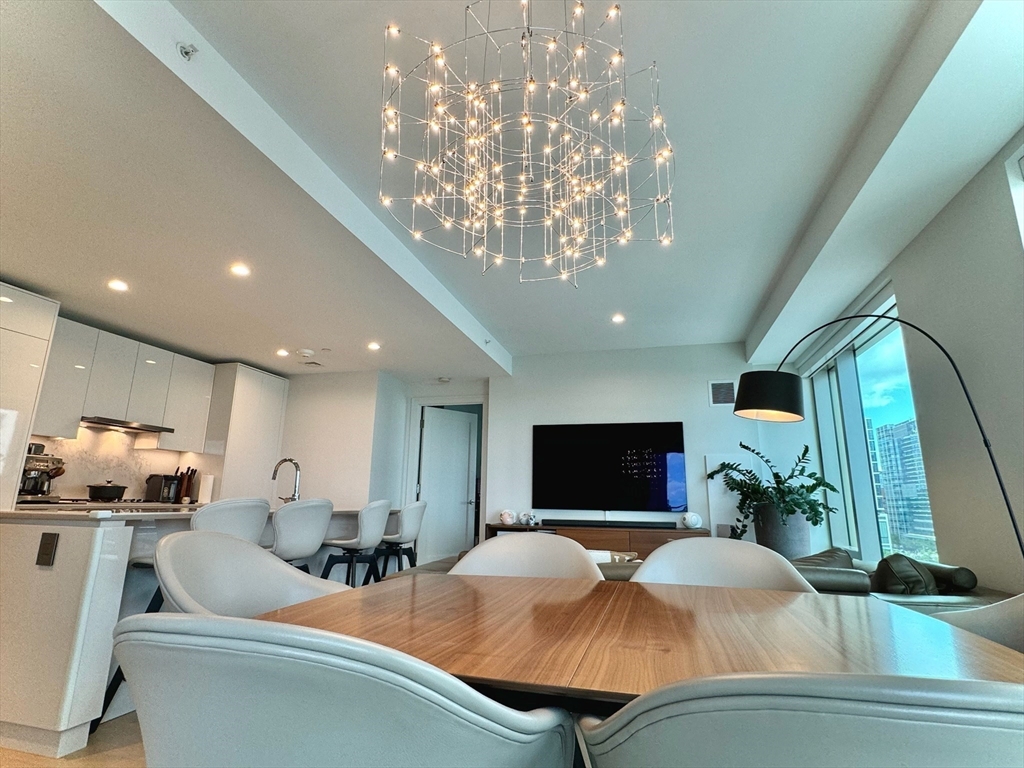 133 Seaport Boulevard # 918