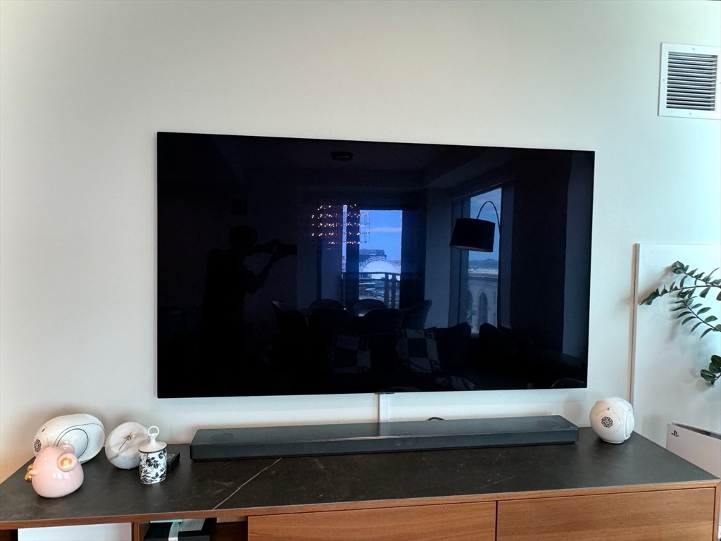 133 Seaport Boulevard # 918