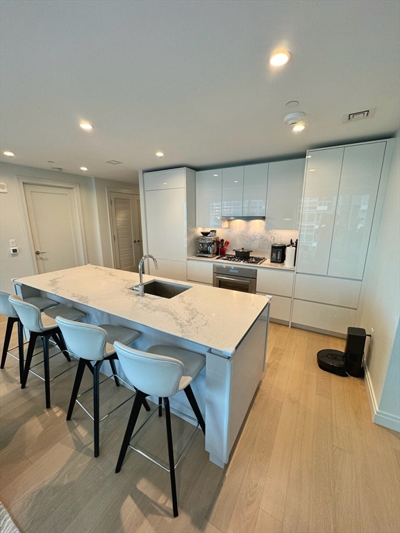 133 Seaport Boulevard # 918