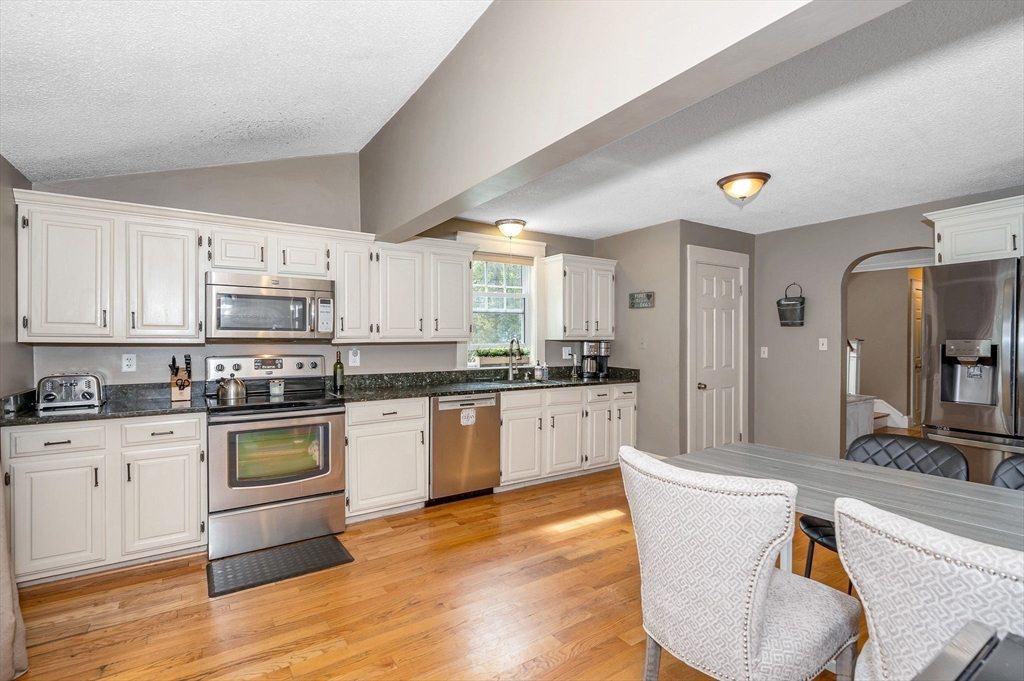 12 Norval Avenue