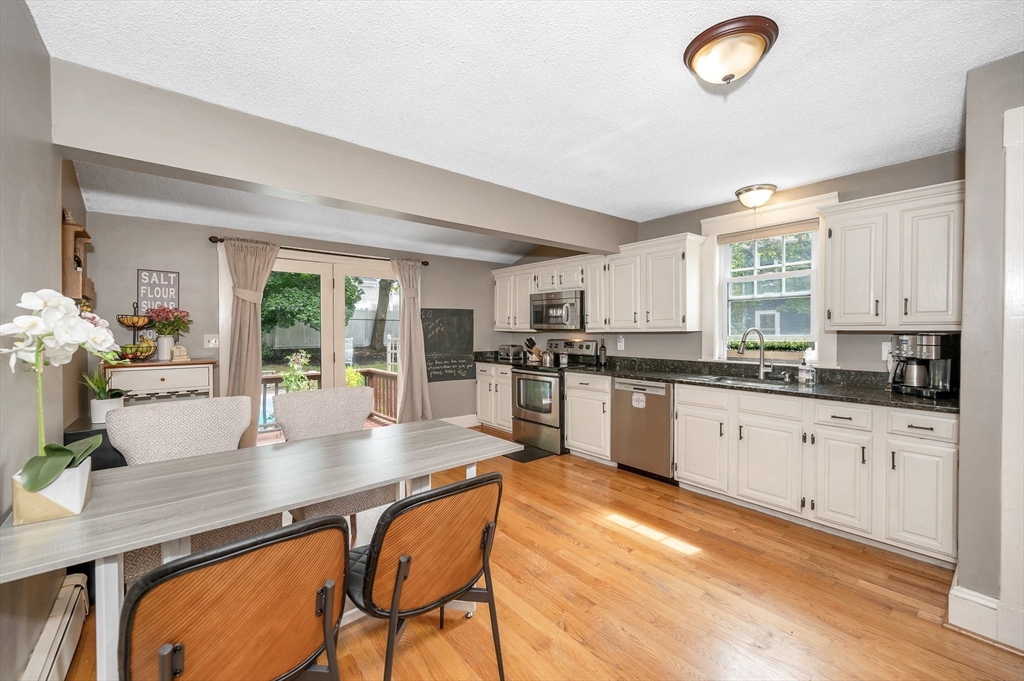 12 Norval Avenue