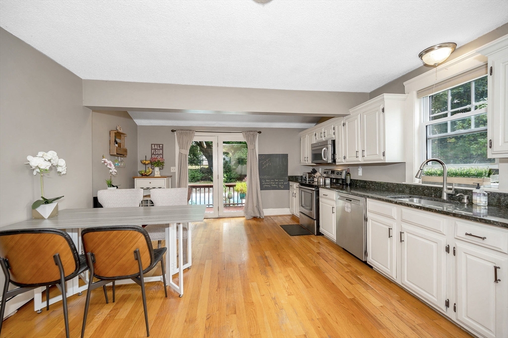 12 Norval Avenue
