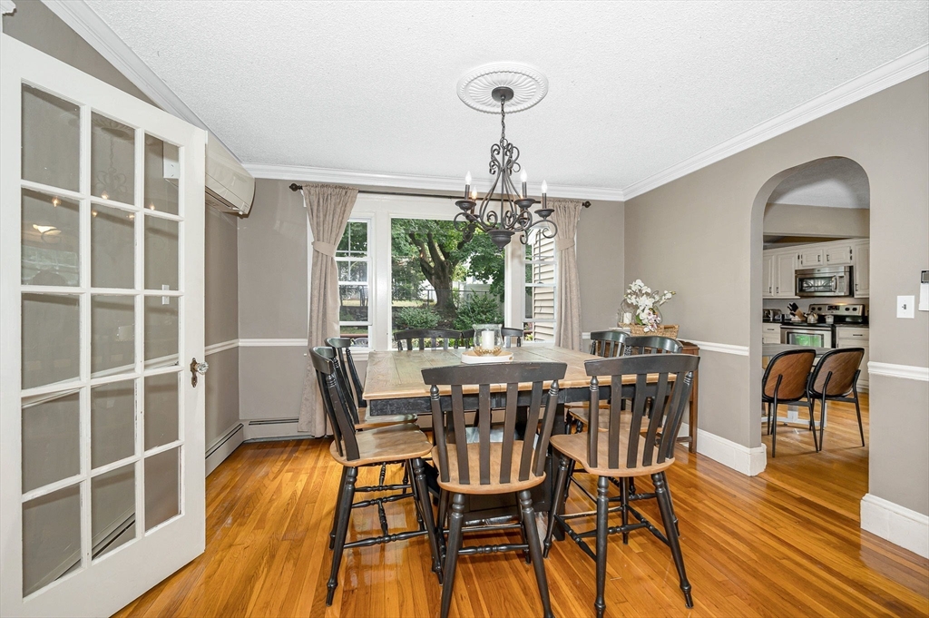 12 Norval Avenue