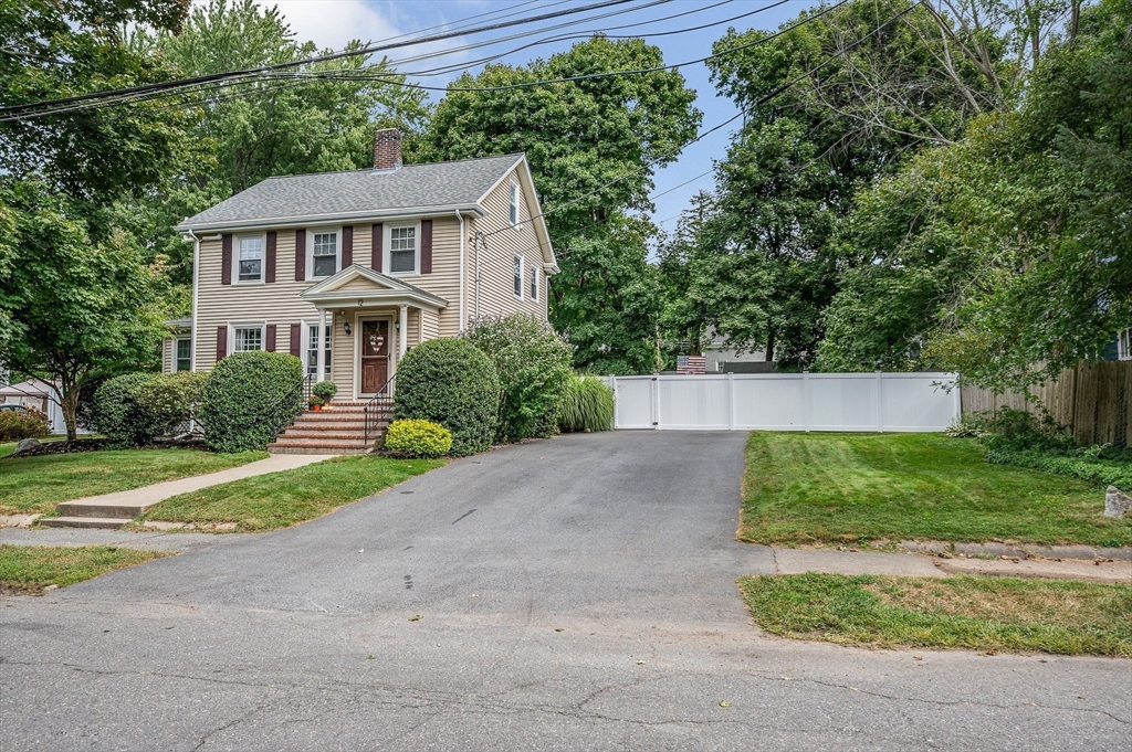 12 Norval Avenue
