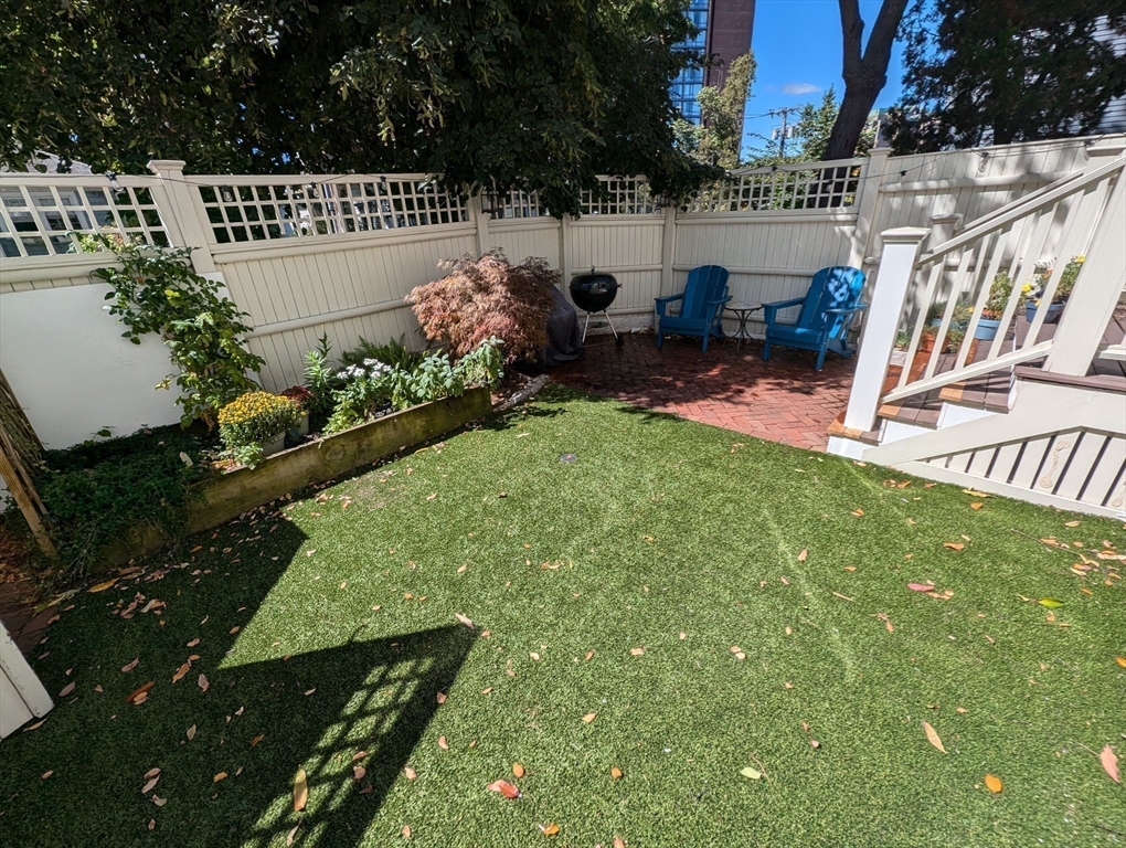 15 Florence St # 15