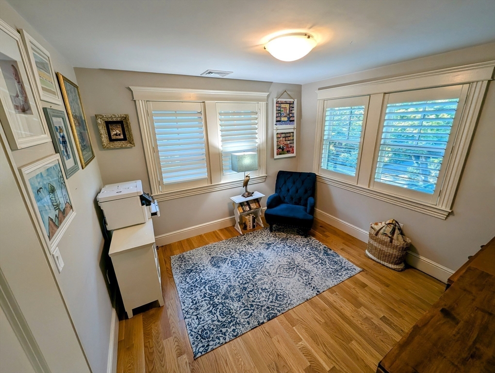 15 Florence St # 15