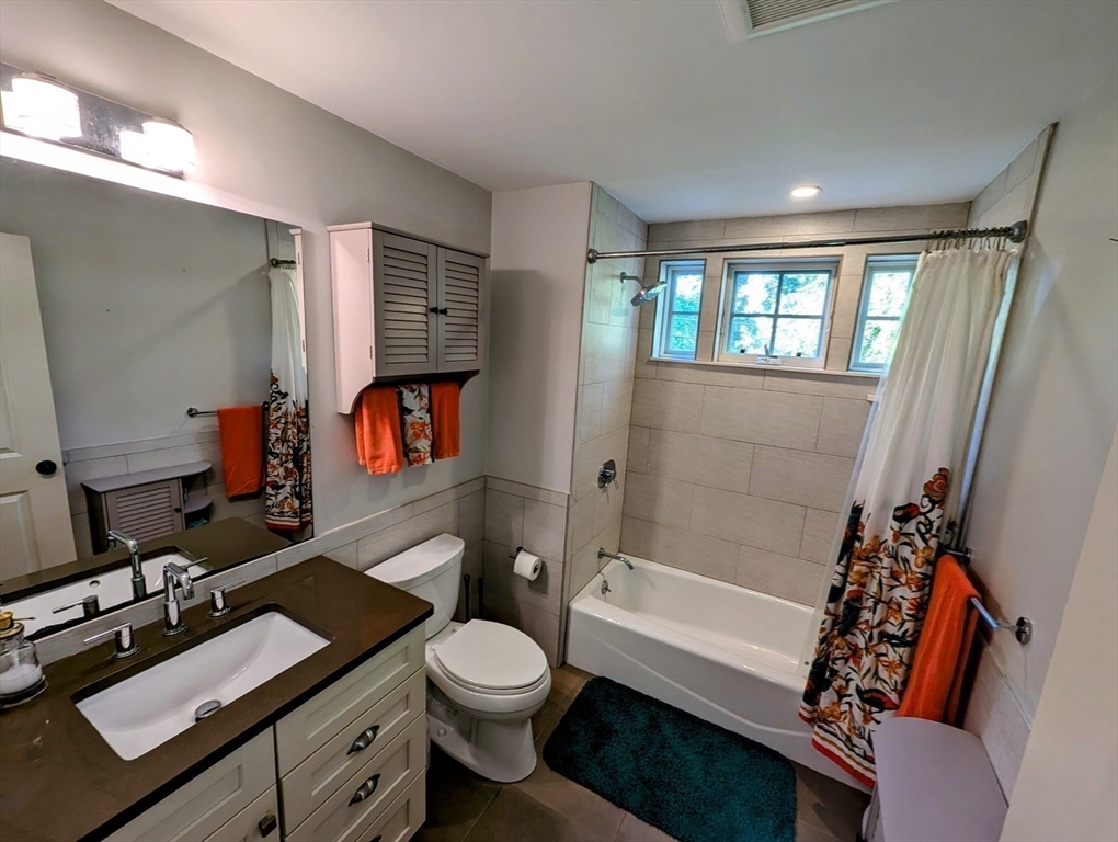 15 Florence St # 15