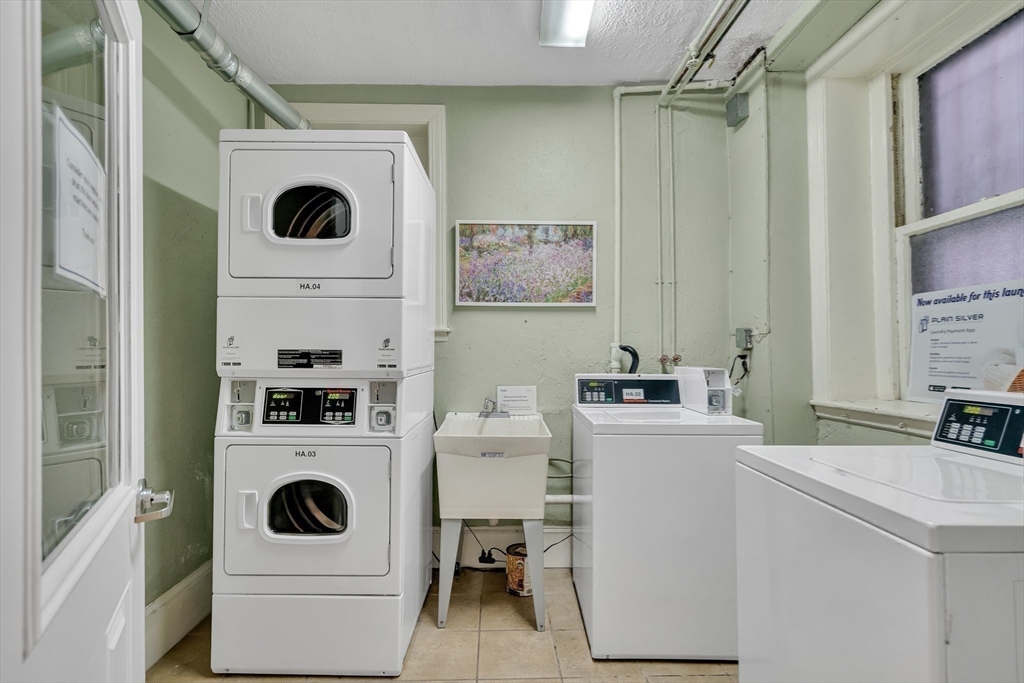 290 Commonwealth Ave # 8