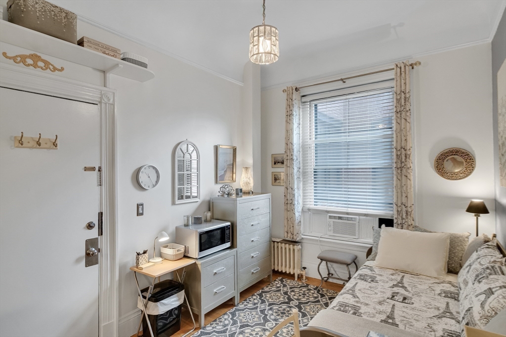 290 Commonwealth Ave # 8