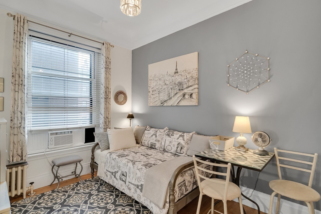 290 Commonwealth Ave # 8