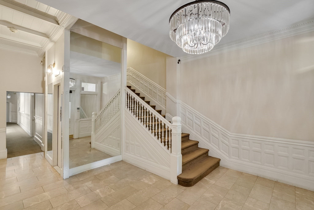 290 Commonwealth Ave # 8