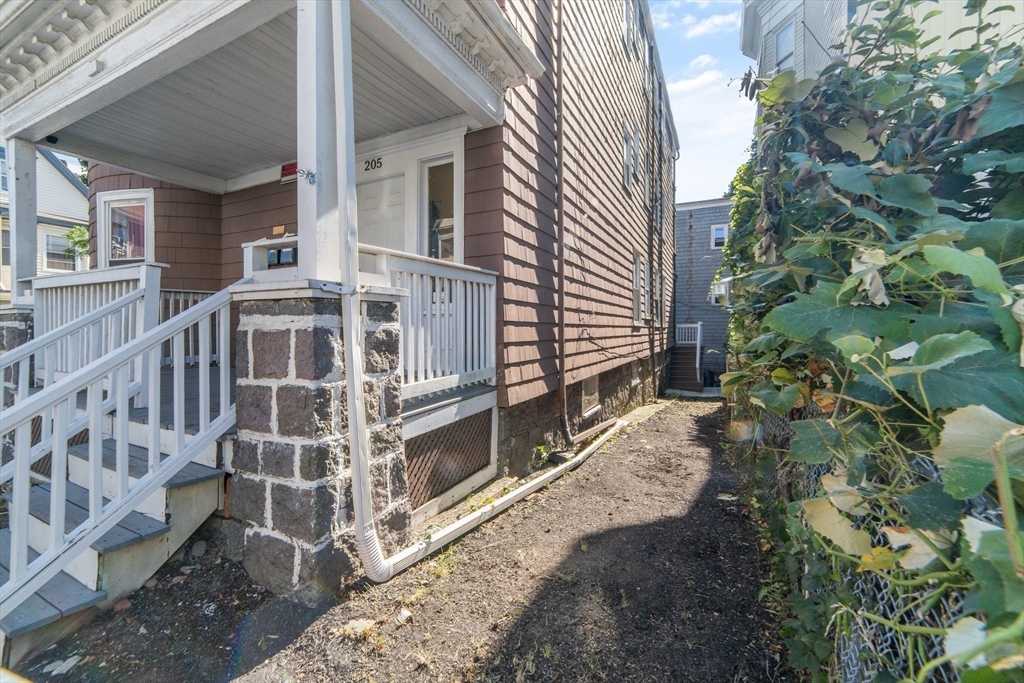 205 Hamilton Street