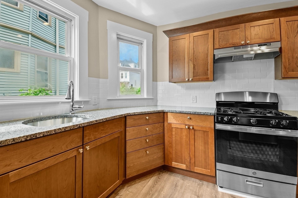 16-18 Bloomfield Street